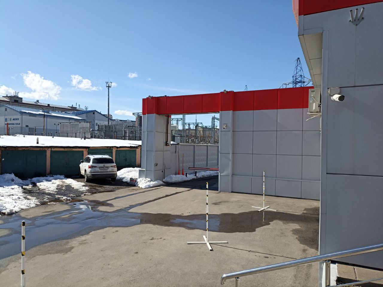 Складском комплексе в проезде Черепановых, 6с1