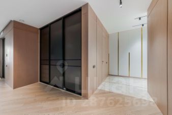 3-комн.кв., 118 м², этаж 25