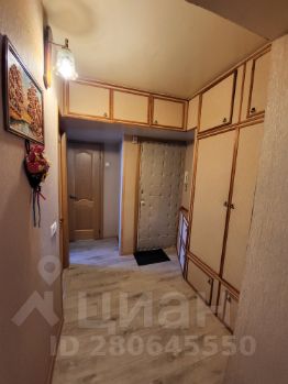 4-комн.кв., 60 м², этаж 5