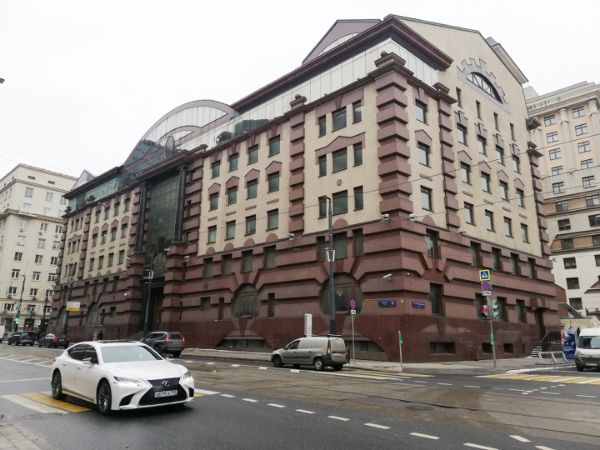 Офисное здание на ул. Лесная, 6