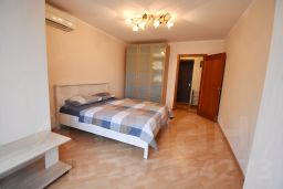 2-комн.кв., 55 м², этаж 3