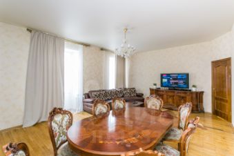 3-комн.апарт., 90 м², этаж 6