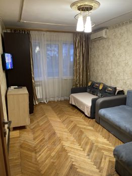 2-комн.кв., 42 м², этаж 3