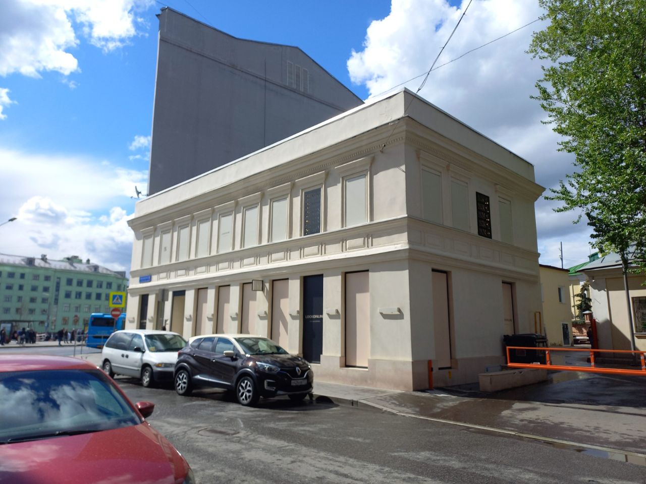 Торговом центре в Товарищеском переулке, 1с1