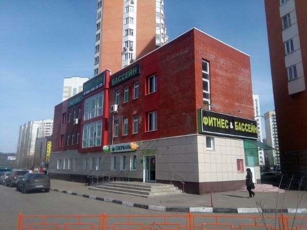 Торговый центр на ул. имени Зверева, 6А