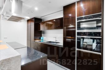 3-комн.апарт., 170 м², этаж 37