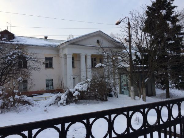 Отдельно стоящее здание на ул. Калинина, 1