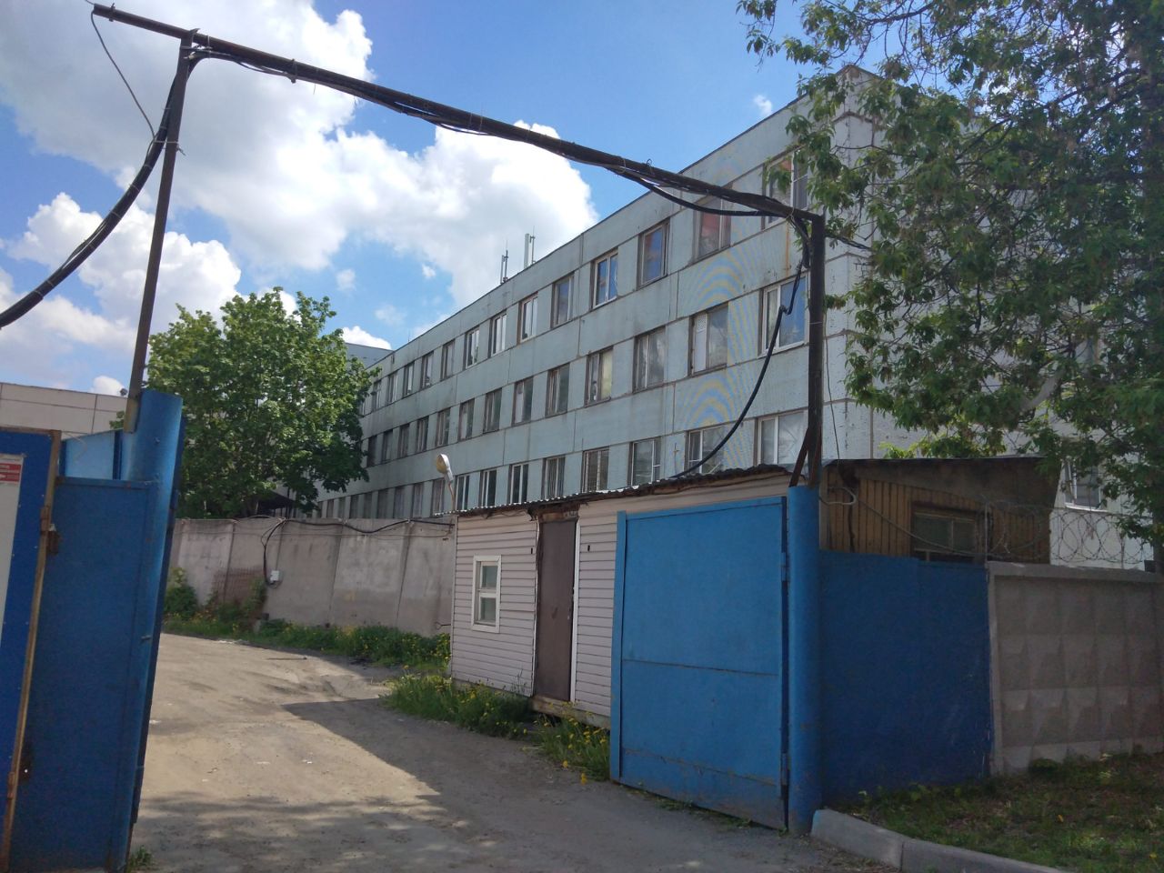 Складском комплексе на ул. Маршала Прошлякова, 20 (Строение 1)