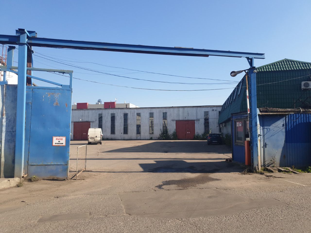 Складском комплексе на ул. Верхние Поля, 52с2