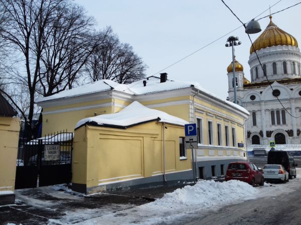 Отдельно стоящее здание в Большом Знаменском пер., 2с1