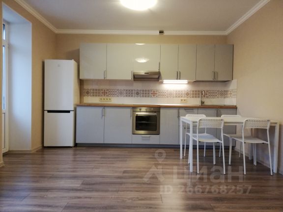 2-комн., 65 м², 2/4 этаж