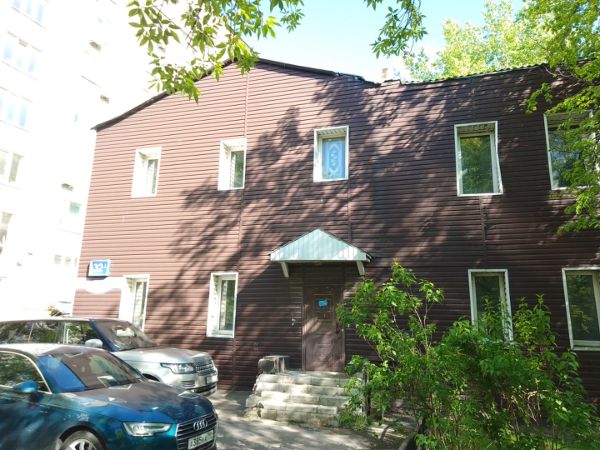 Отдельно стоящее здание на ул. Верхняя Красносельская, 32с3