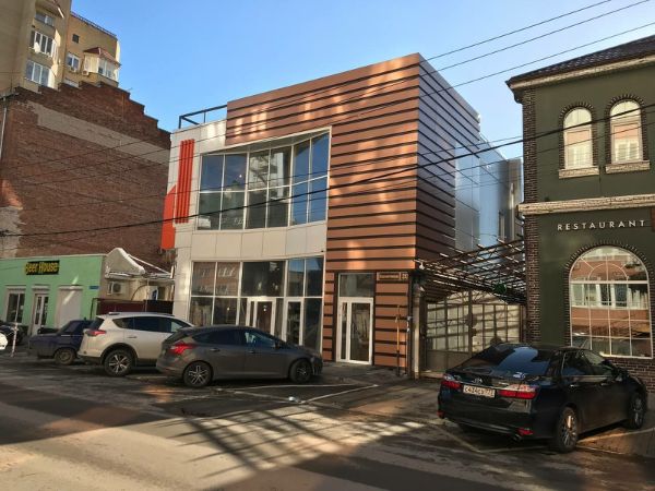 Отдельно стоящее здание на ул. Социалистическая, 232