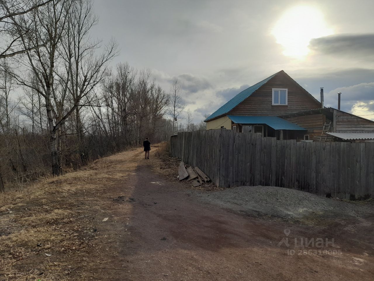 Купить дом на улице Юности в поселке городского типа Курагино, продажа домов  - база объявлений Циан. Найдено 2 объявления