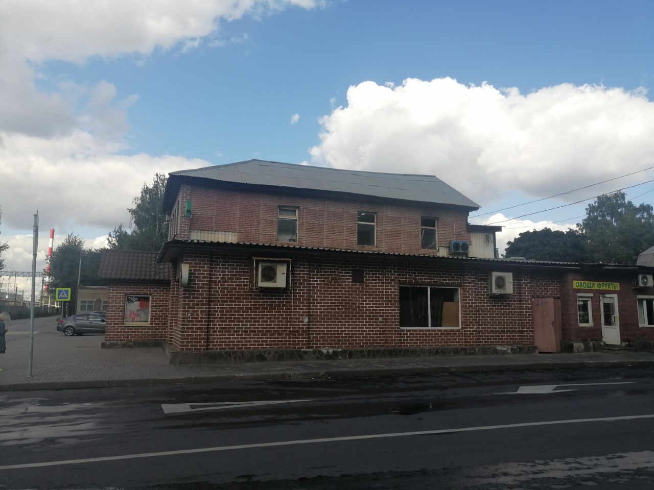 Торговом центре на ул. Лениногорская, 32с1