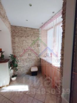 2-комн.кв., 85 м², этаж 2