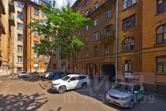 2-комн.кв., 65 м², этаж 1