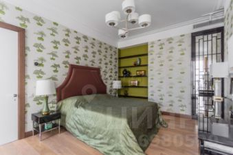 3-комн.апарт., 140 м², этаж 4