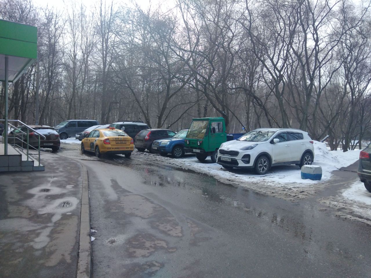 аренда помещений в ТЦ на ул. Академика Варги, 22А