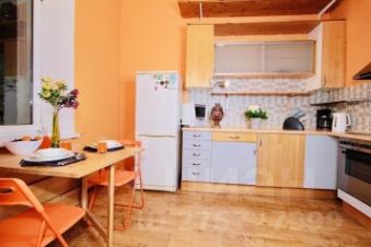 2-комн.кв., 56 м², этаж 3