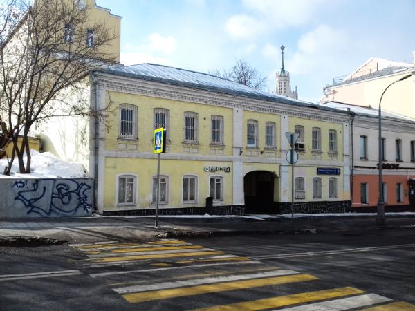 Офисное здание на ул. Верхняя Радищевская, 6с1