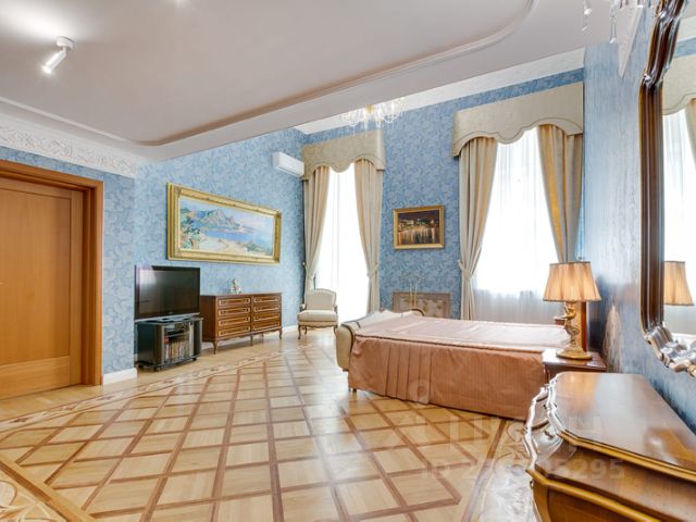 4-комн., 172 м², 3/6 этаж