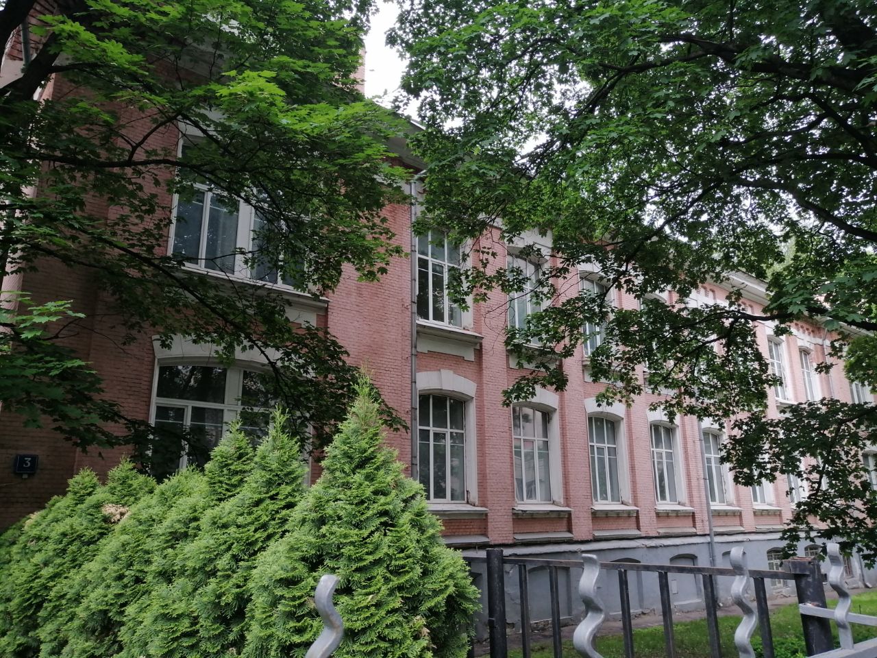 БЦ на ул. Короленко, 3с3