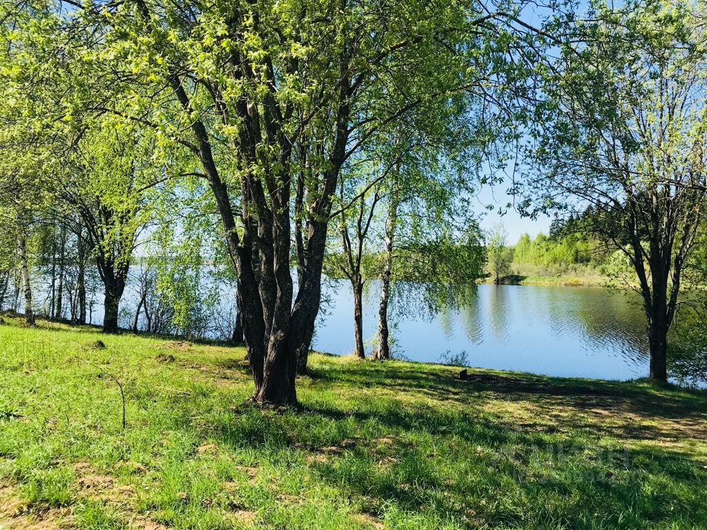 Купить загородную недвижимость в ТСН Изумрудное Озеро городского округа  Можайского, продажа загородной недвижимости - база объявлений Циан. Найдено  1 объявление