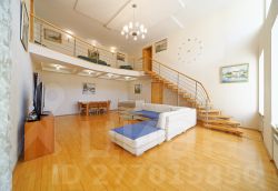 4-комн.кв., 170 м², этаж 3