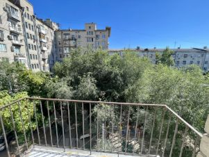 2-комн.кв., 65 м², этаж 4