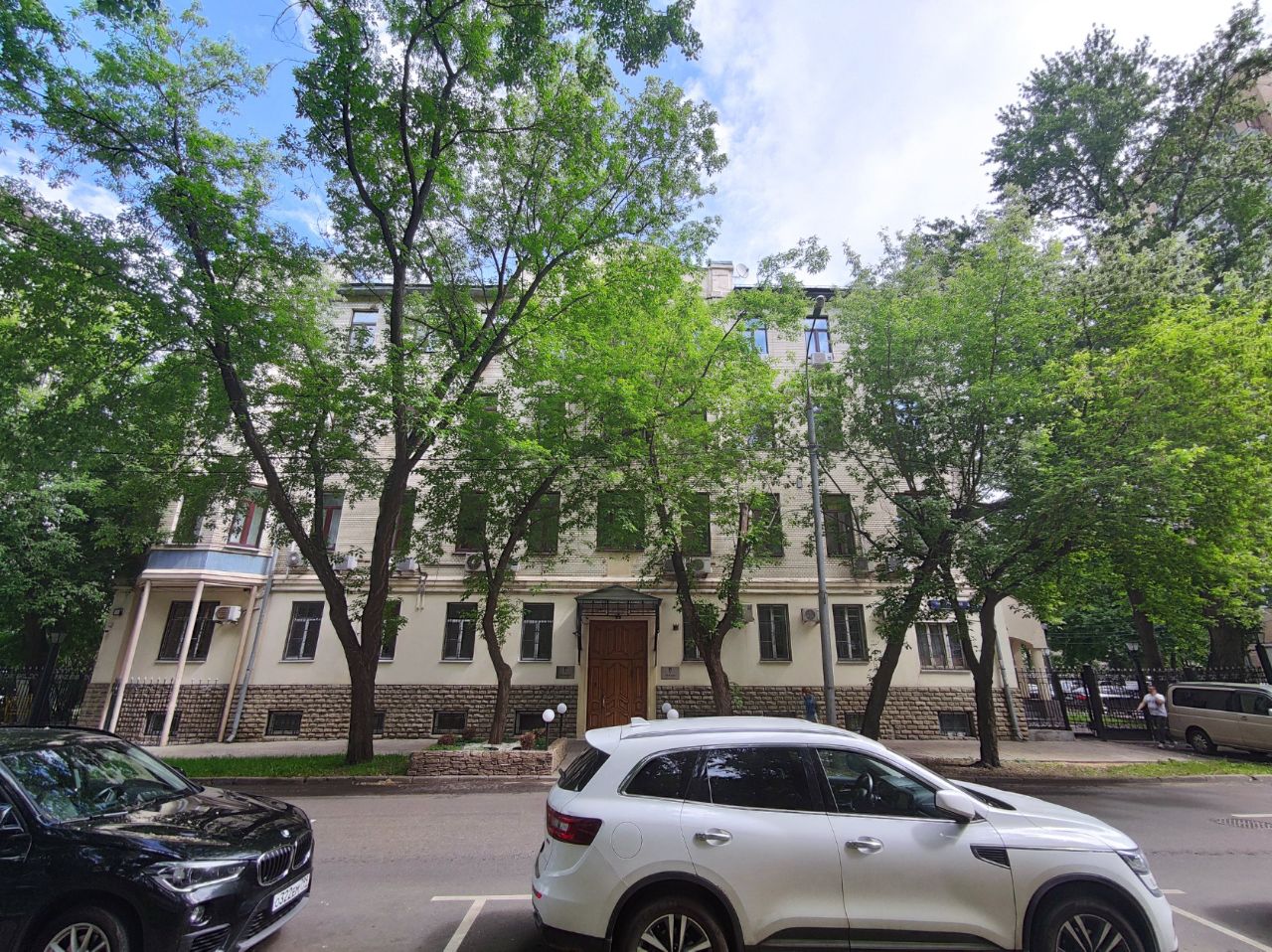 Бизнес Центр в Институтском переулке, 16