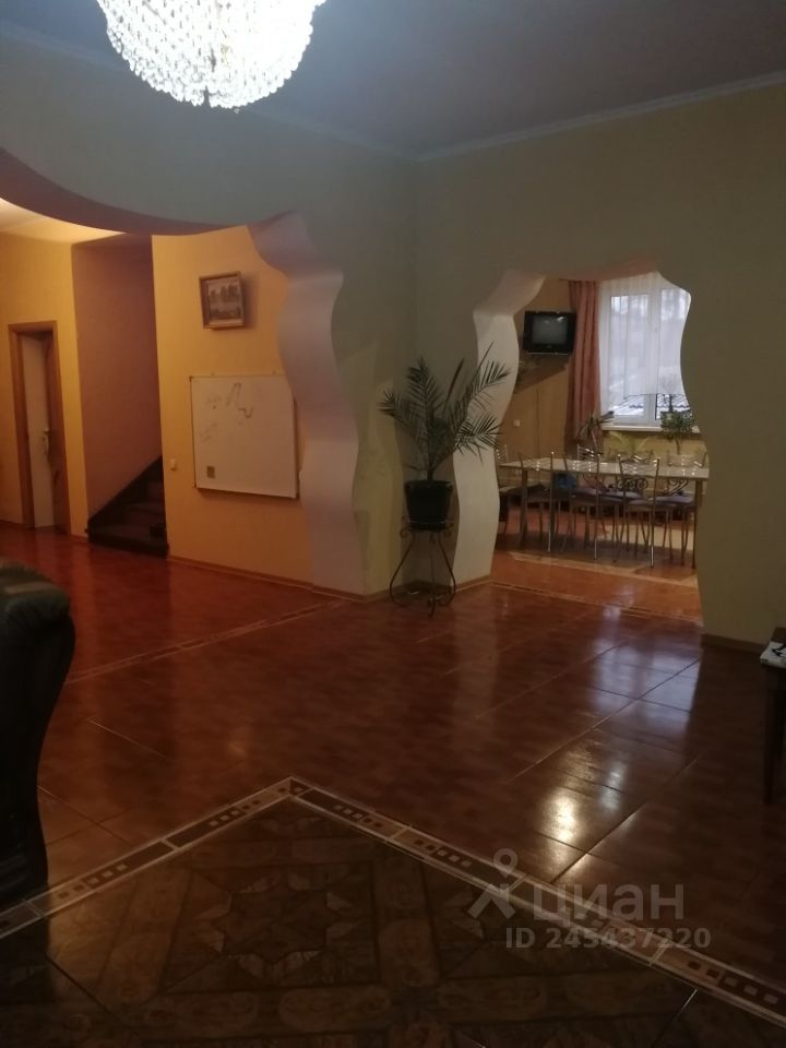 Продается3-этажныйдом,375м²