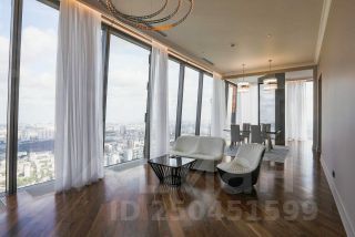 3-комн.апарт., 142 м², этаж 85