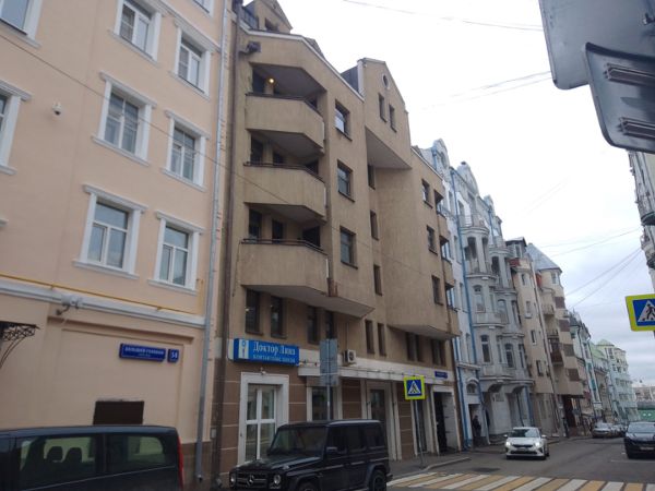 Офисное здание в Большом Головином пер., 12к2