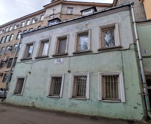 Отдельно стоящее здание на ул. Коли Томчака, 1/6К