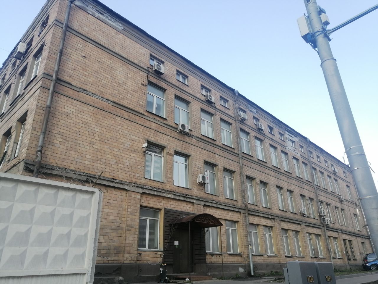 Бизнес Центр на ул. Буракова, 27