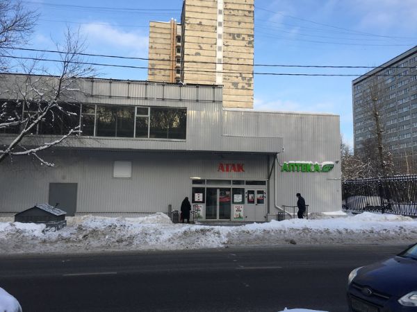 Торговый центр на ул. Бутлерова, 3А