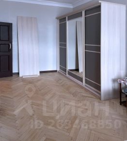 4-комн.кв., 100 м², этаж 4