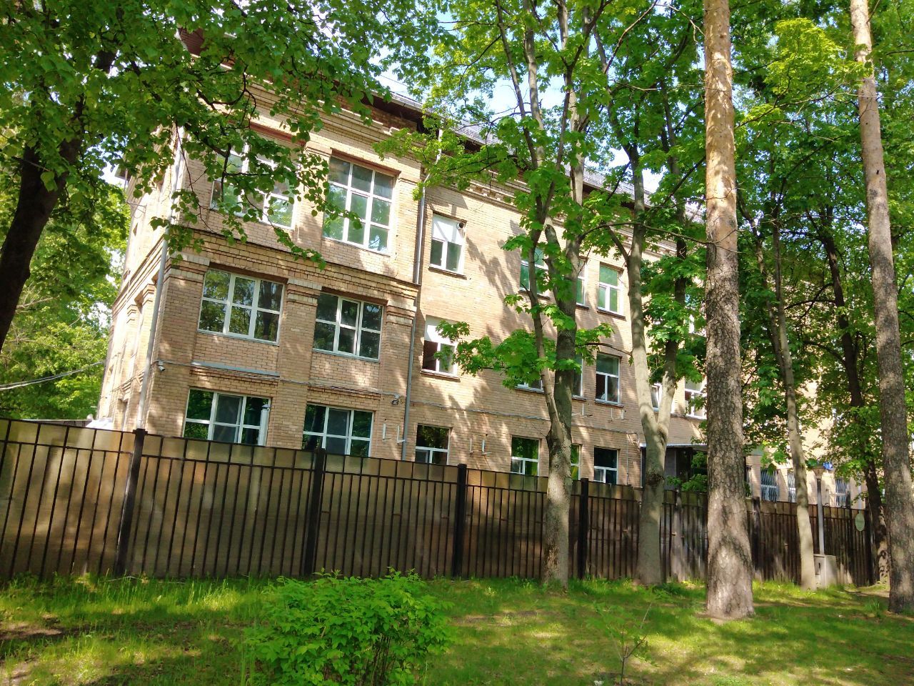аренда помещений в БЦ в 1-м Пехотном переулке, 10