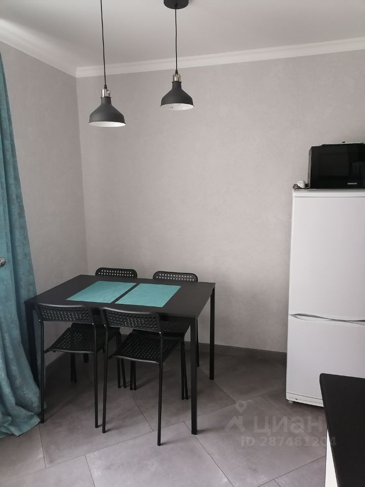 1-к кв. Брянская область, Жуковка Школьный пер., 2А (38.5 м²)