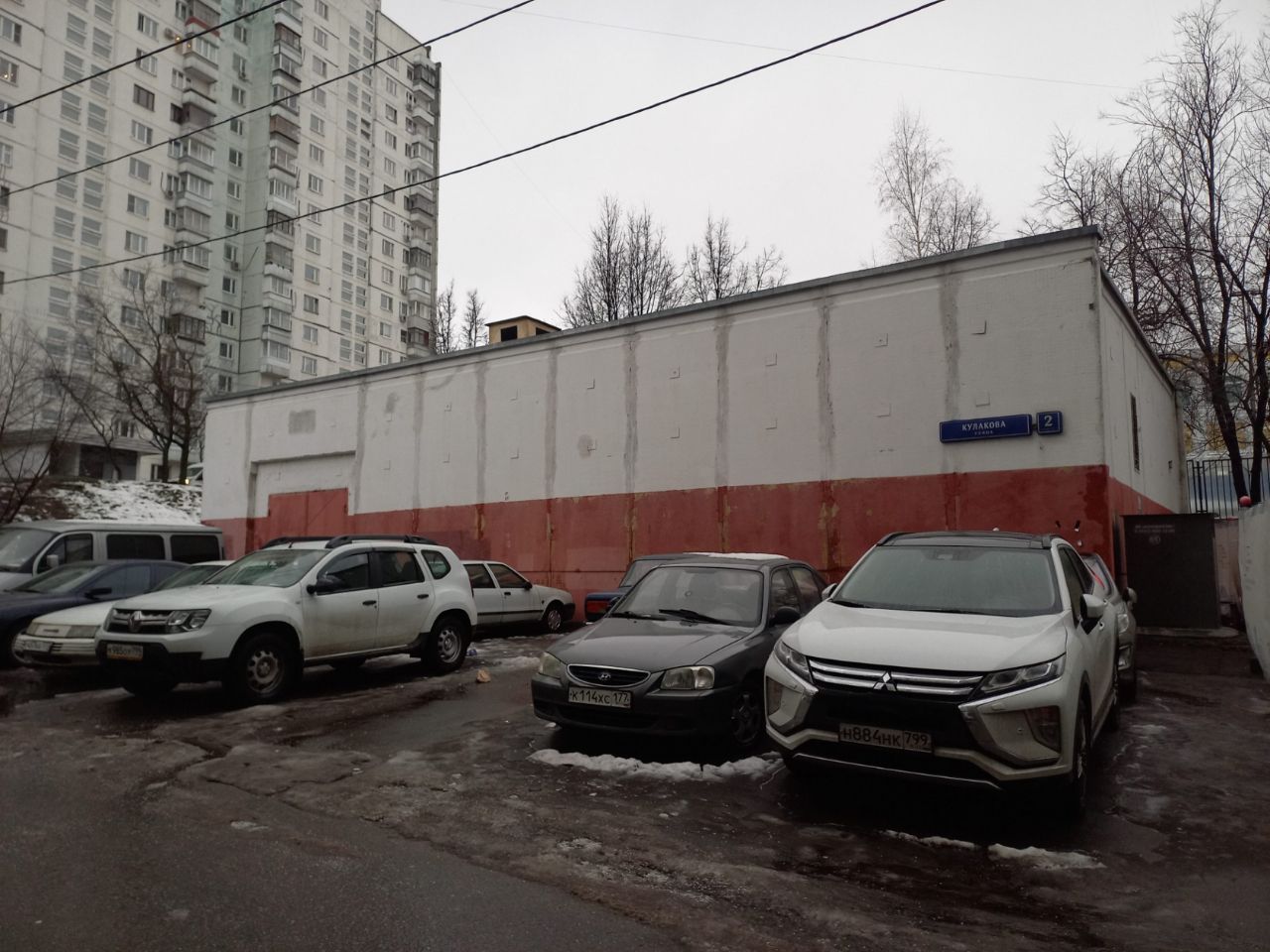 Складском комплексе на ул. Кулакова, 2с4