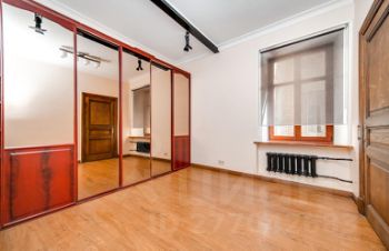 3-комн.кв., 80 м², этаж 4