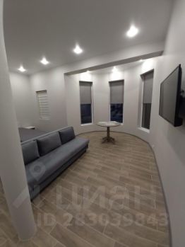 2-комн.кв., 150 м², этаж 2