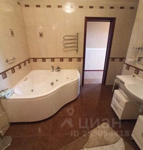 3-комн., 160 м², 7/8 этаж