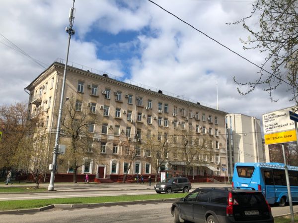Административное здание на ул. Зои и Александра Космодемьянских, 31к1