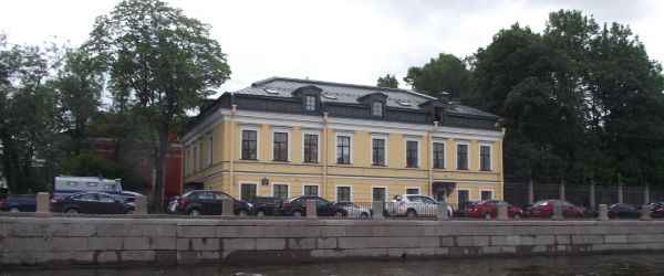 Административное здание на набережной реки Фонтанки, 112Б