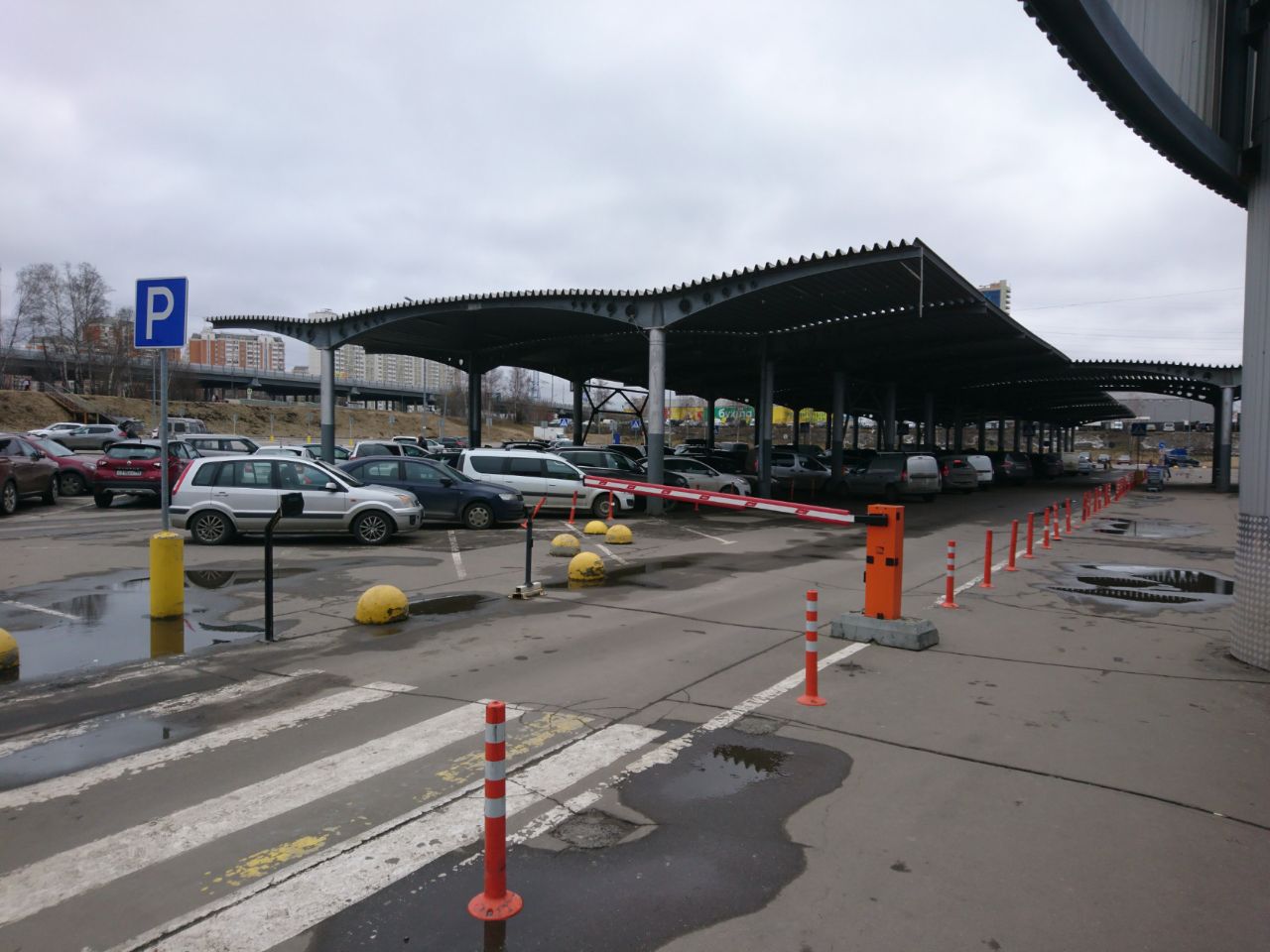 Торговом центре METRO (Метро)