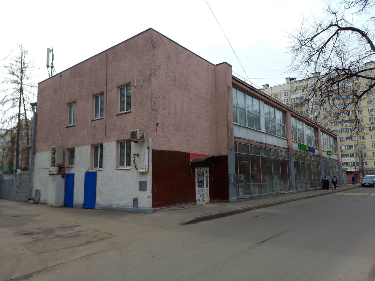 продажа помещений в ТЦ на ул. Винокурова, 4к1