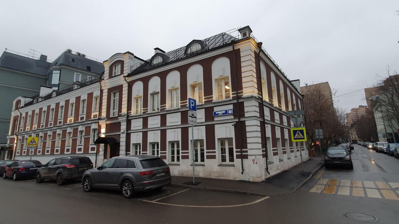 продажа помещений в БЦ на ул. Бурденко, 22