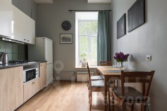 3-комн.кв., 90 м², этаж 2